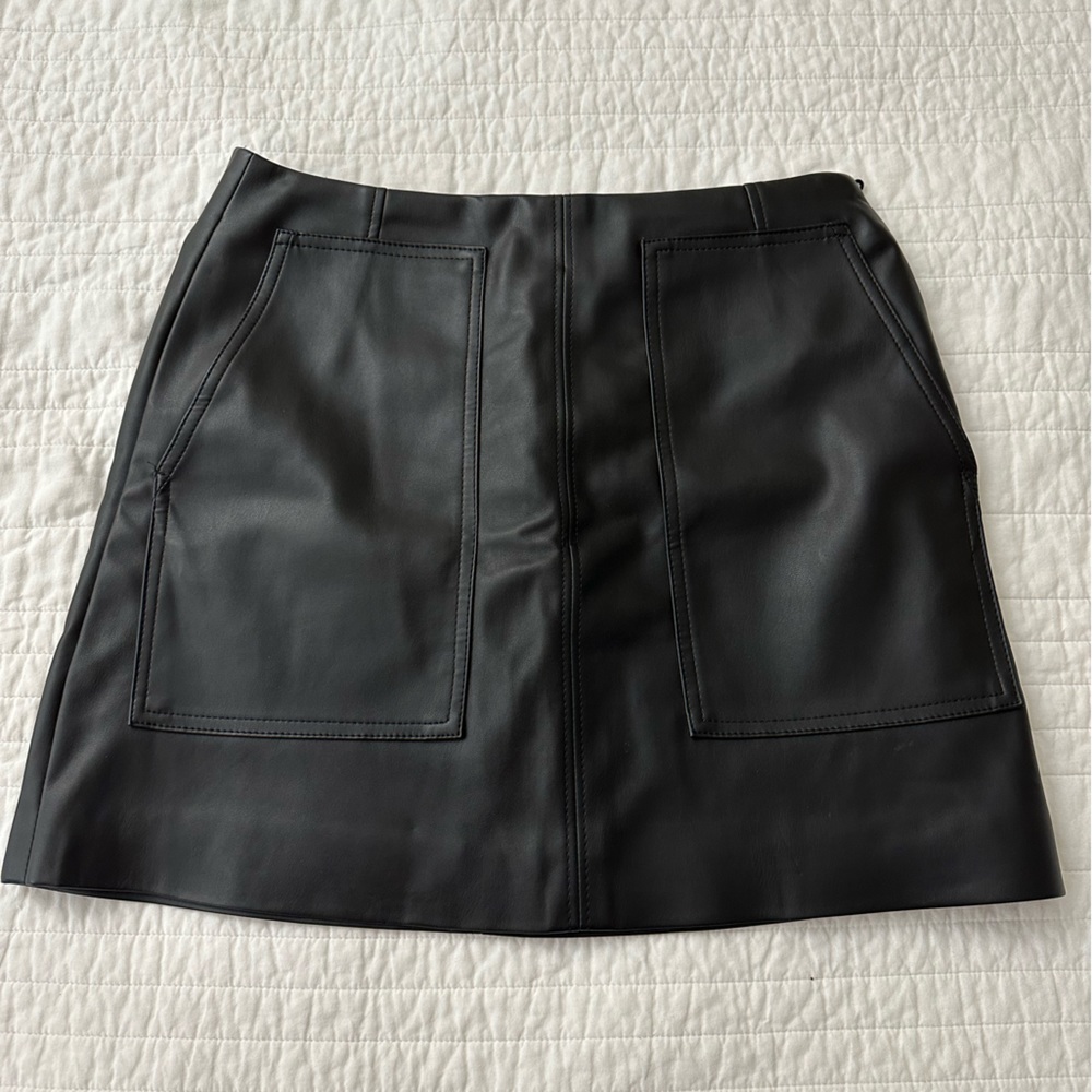 H&M black faux leather mini skirt